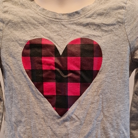 Cat & Jack Heather Gray Heart Graphic Long Sleeve Crew Neck Top, 3T, GUC - Picture 4 of 5